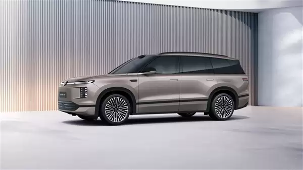 大众终于想通了！全新ID. ERA 9X官图发布：增混+三排六座