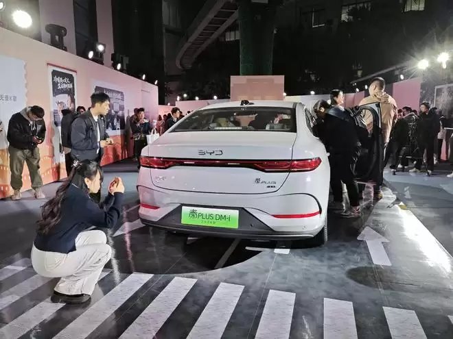 限时7.98万元起！2026款秦L DM-i秦PLUS DM-i长续航上市