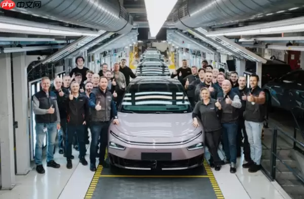 新款小鹏P7+在欧洲麦格纳工厂试装成功 预计明年上市