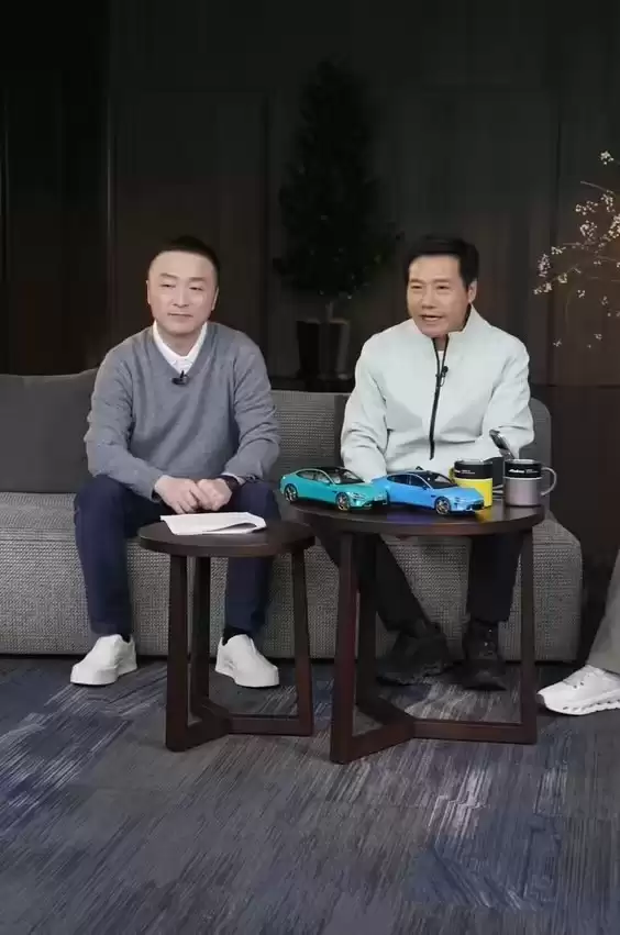 雷军直播回应KOL争议：绝不容忍攻击用户，严处涉事人员