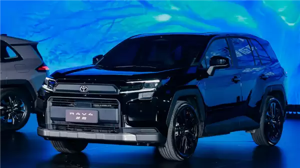 国外媒体羡慕不已!全新一代丰田RAV4荣放交付:限时15.18万起