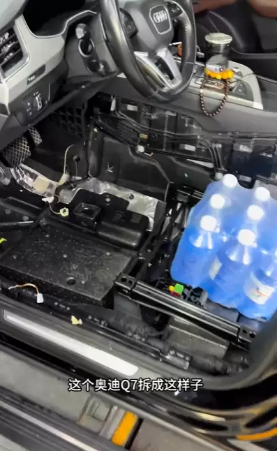 网约车出现“生化异味” 司机贴纸条致歉:螃蟹出逃下落不明