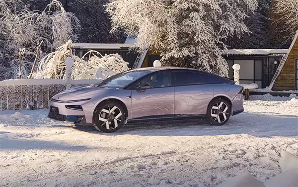 2026款小鹏P7+发布：增程纯电双版本，智能升级续航突破