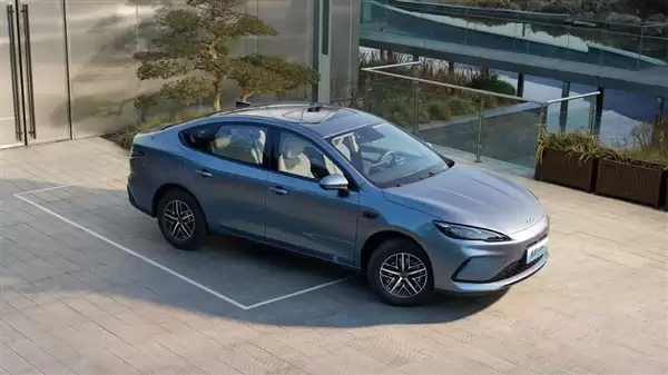 纯电续航最高210km！比亚迪2026款海豚05、海豚06DM-i加推长续航版：8.98万起