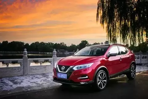 中国汽车产业格局重塑：新兴城市崛起领跑