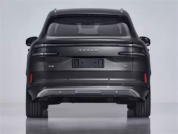 吉利宝马X5杀到！全新极氪8X官图发布：用上大哥9X同款前脸