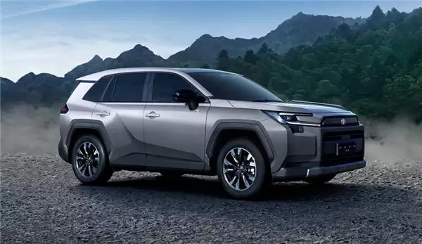 国外媒体羡慕不已!全新一代丰田RAV4荣放交付:限时15.18万起