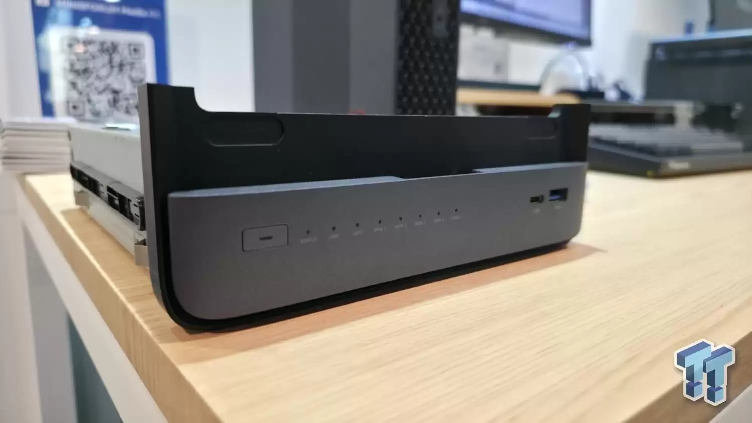 铭凡推出新款 N5 MAX NAS 主机：最高 40TB SSD + 150TB HDD 存储，搭载 AMD Strix Halo APU、10GbE + 5GbE 双网口