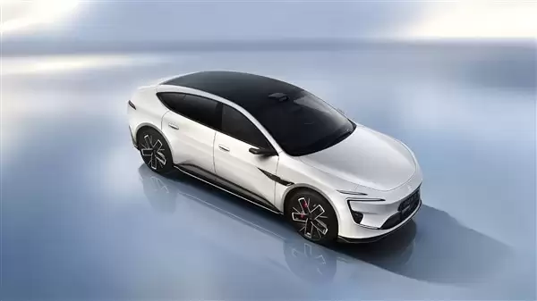 全新阿维塔12亮相:激光雷达升级,三电机四驱续航突破