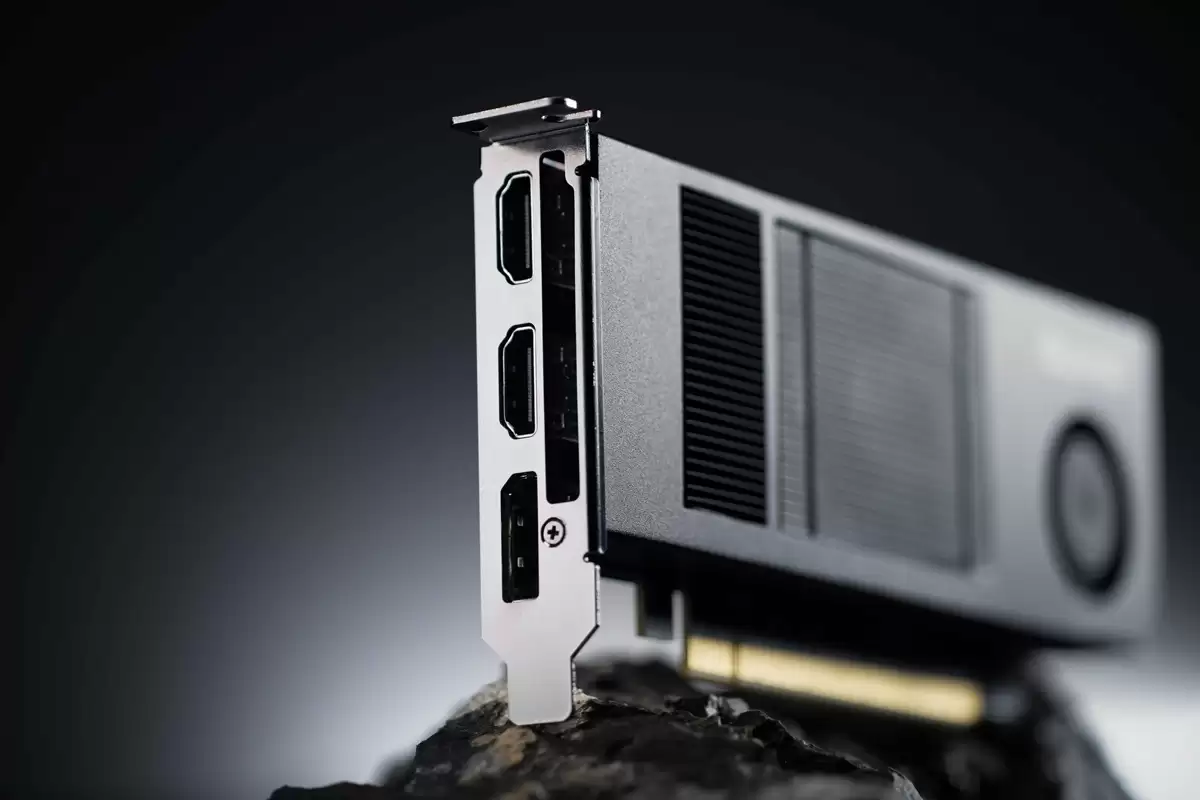 蓝戟推出 Arc Pro B50 LP 单槽半高卡：比公版更薄，配 16GB 显存 + 无外接供电