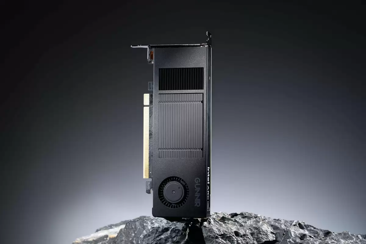 蓝戟推出 Arc Pro B50 LP 单槽半高卡：比公版更薄，配 16GB 显存 + 无外接供电