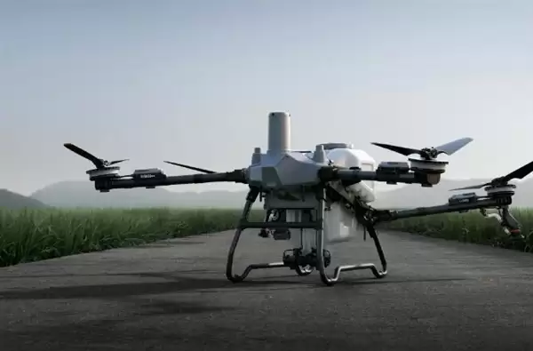 美国商务部撤销对中国无人机所谓“受管制计划”  网友：左右互搏