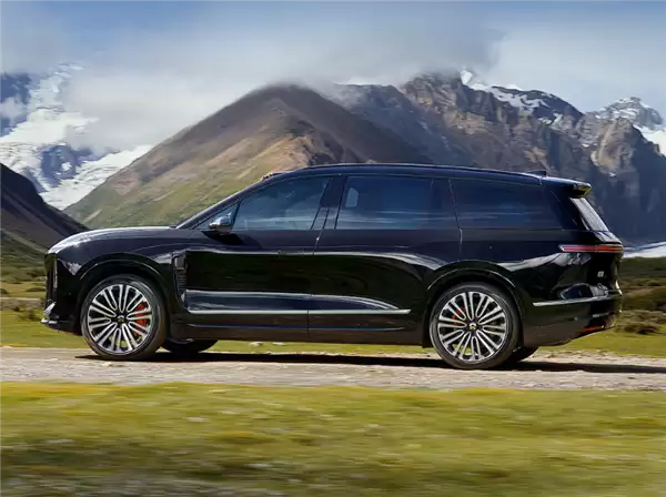 蔚来创奇迹！全新ES8月销2.2万台：超问界M8跻身大型SUV销冠