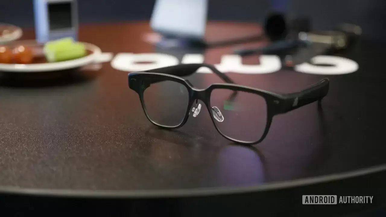 华米 Amazfit 展示 AI 相机 V1TAL:记录你的吃饭过程,可纠正饮食习惯