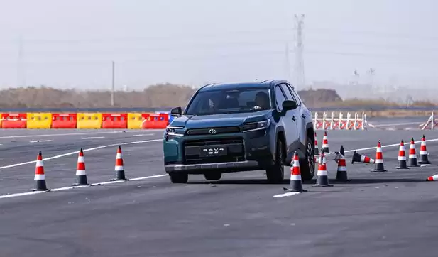 一汽丰田SUV家族推出限时焕新政策 全新RAV4荣放交付