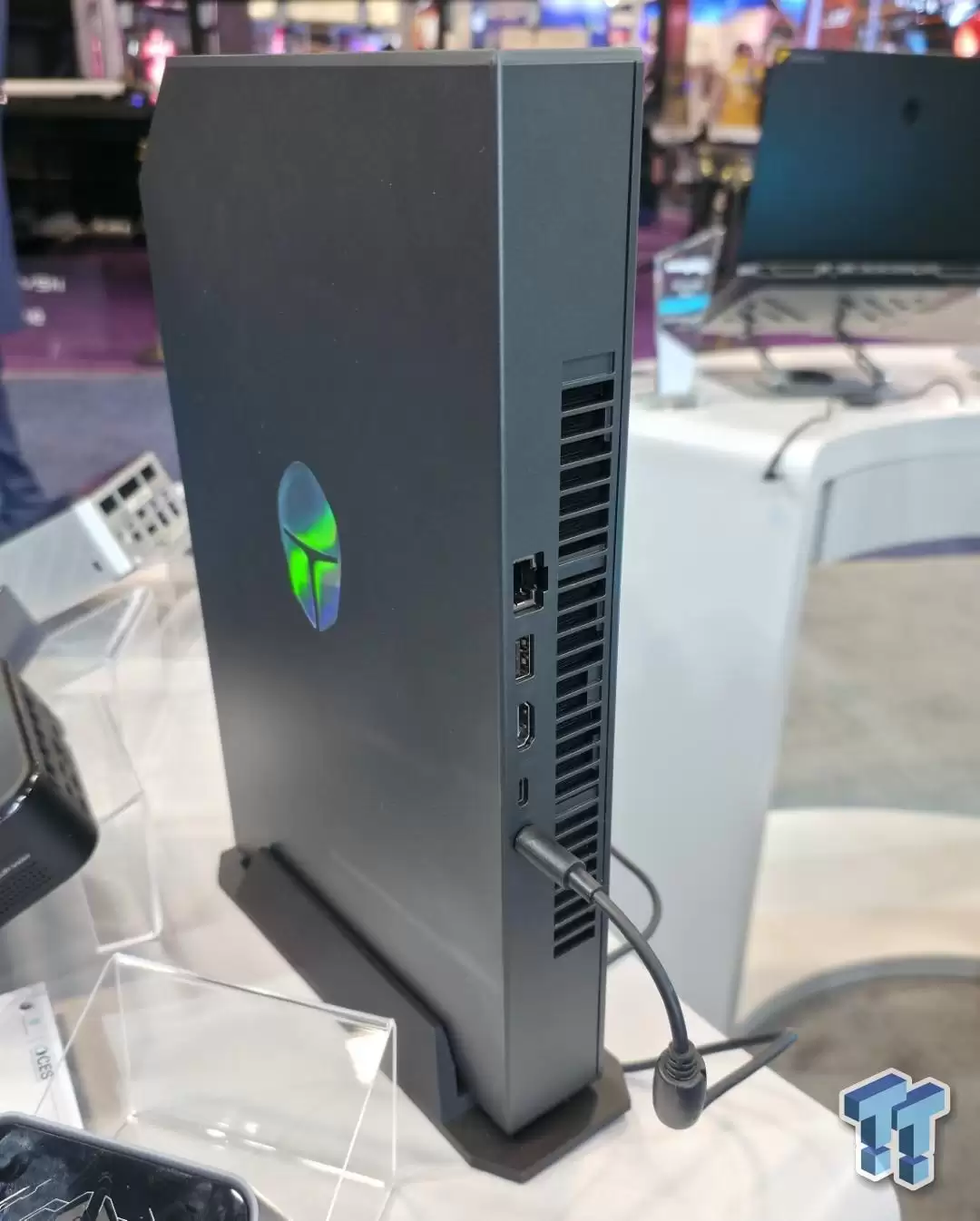 雷神 MIX GAMING 2 迷你主机亮相：最高可选酷睿 Ultra 9 275HX 处理器、RTX 5090 显卡