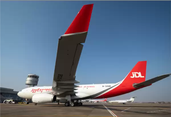 京东航空正式迈入宽体货机时代！首架空客A330入列：最大业载61吨