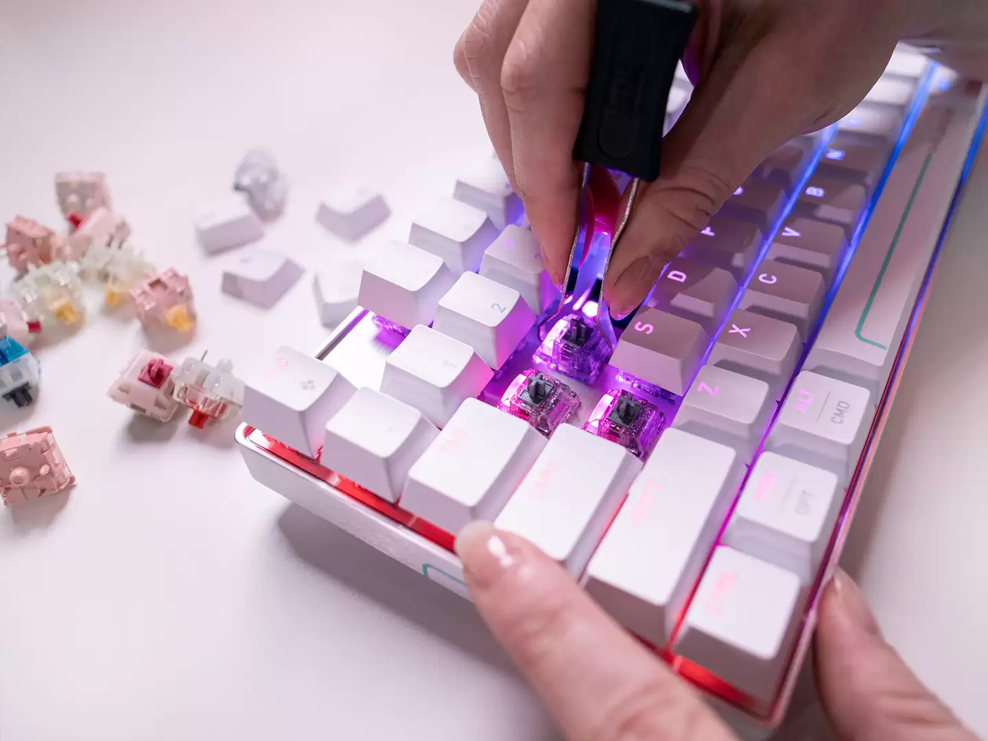 樱桃推出 XTRFY MX 8.2 Pro TMR 磁轴键盘：可更换机械轴体