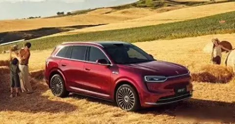 鸿蒙智行2026新车布局曝光：多品牌齐发，覆盖MPV、SUV与跑车