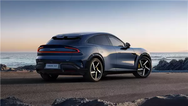 这是绝佳的开年广告！雷军直言深受触动