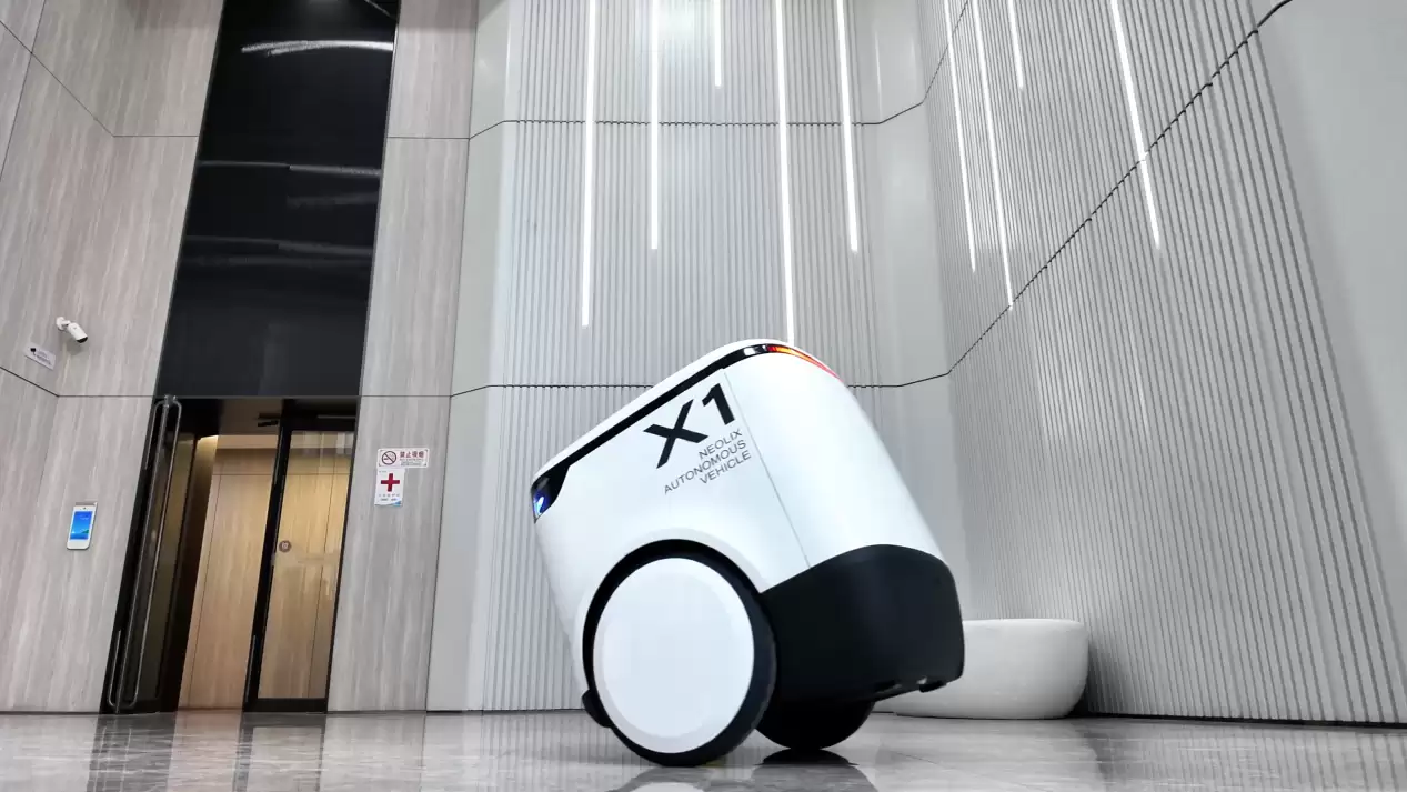 新石器 X1 亮相 CES 2026,具身智能如何重塑末端物流?