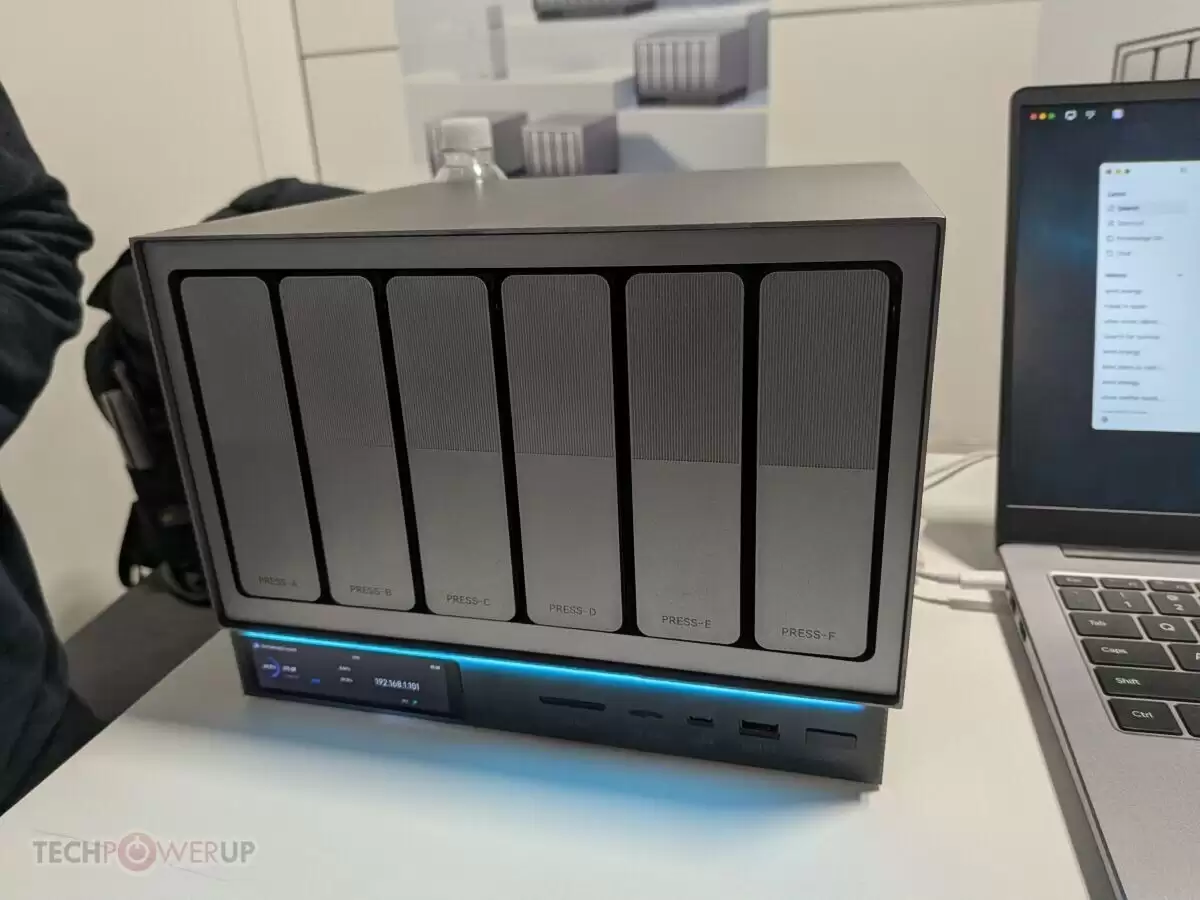 Zettlab D4/D6 AI NAS 主机亮相：搭载瑞芯微 RK3588 芯片、16GB 内存
