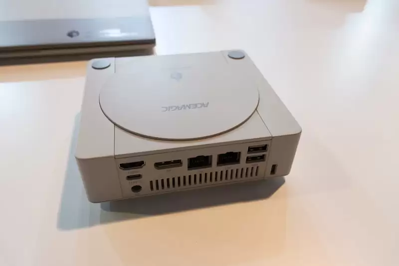 ACEMAGIC 阿迈奇展示“致敬”PS1 的复古迷你主机，搭载 Gorgon Point 处理器