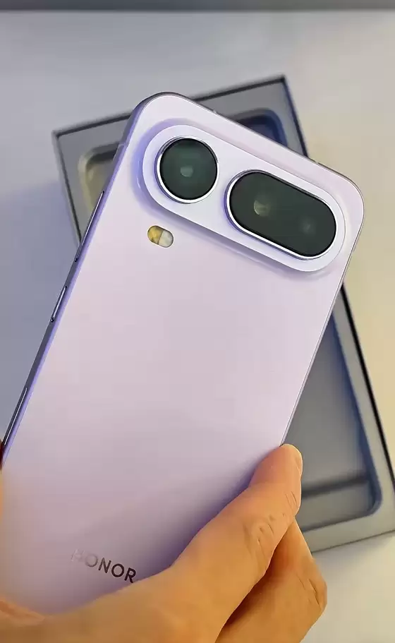 荣耀Magic8 Pro Air真机上手：经典感叹号Deco 比iPhone Air还轻