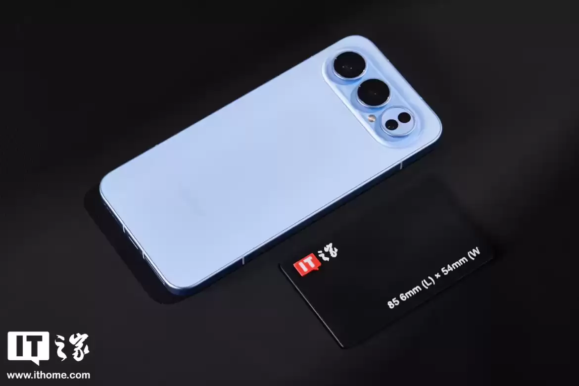 消息称荣耀 500 系列将与泡泡玛特合作，新机 1 月 19 日发布