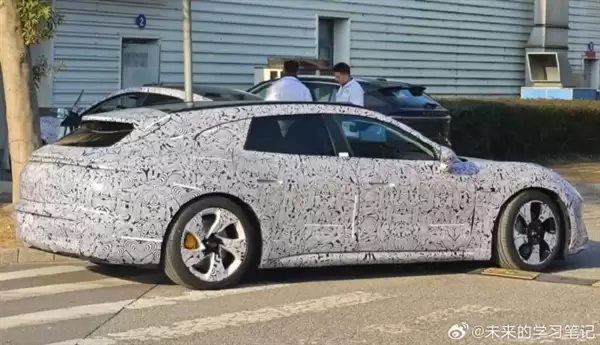 新一代小米SU7劲敌登场!鸿蒙智行尚界Z7/Z7T双版本轿跑曝光