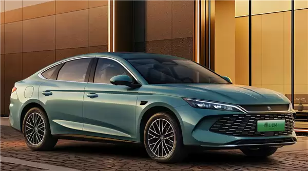 12月国产新能源乘用车出口27.3万辆：比亚迪占比近半数