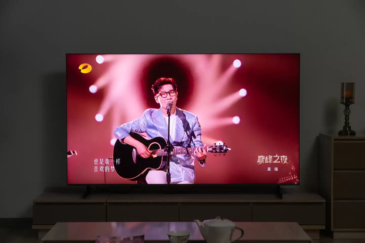 SQD-Mini LED 进入万元时代!TCL 发布“神机”,全面普及高画质技术