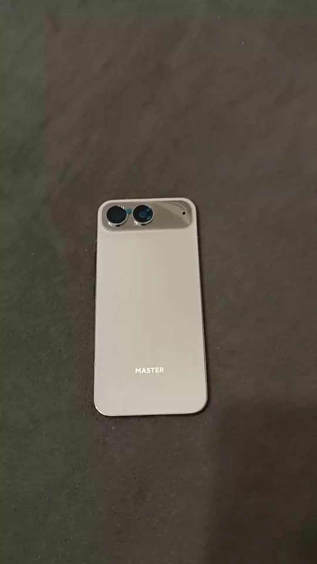 被砍的小米 17 Air 手机工程机曝光:横向双摄设计、6.59 英寸面板、5.5mm 厚度机身