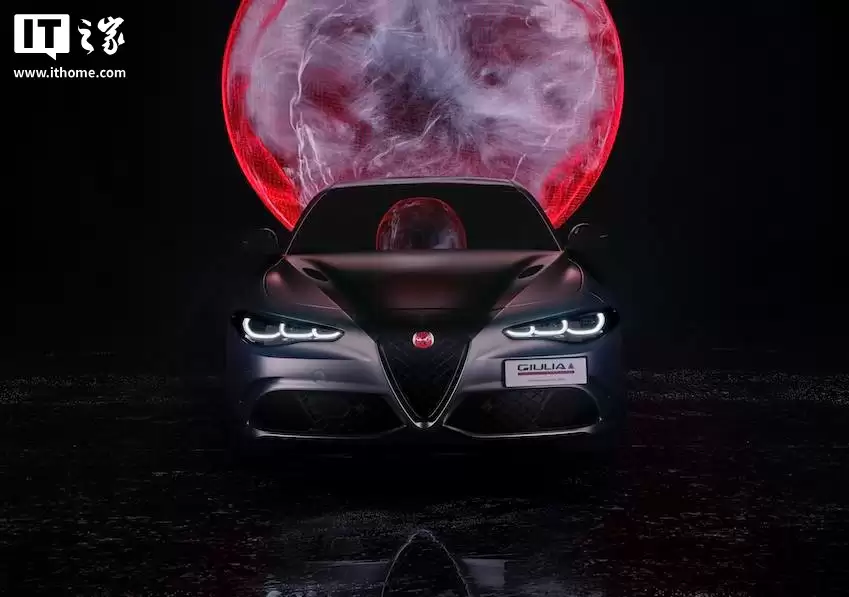 采用全新碳纤维套件，阿尔法·罗密欧 Giulia 四叶草 Luna Rossa 版发布