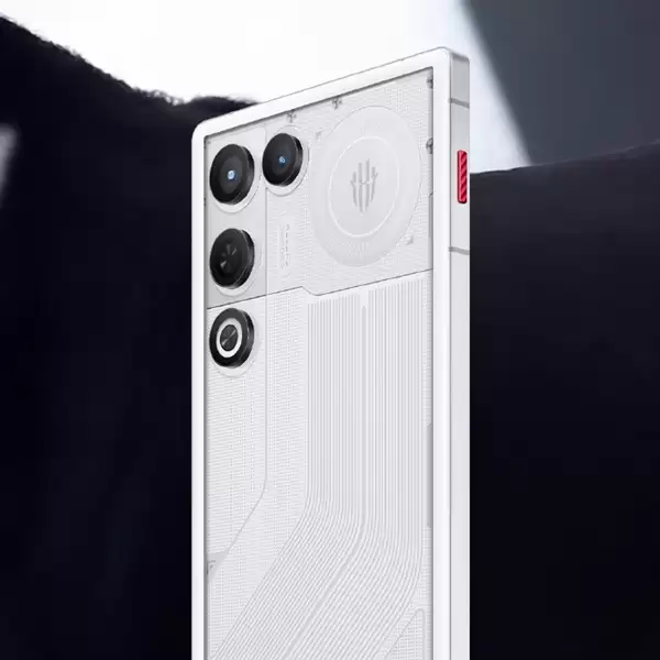 2026首款真全面屏旗舰来了！红魔11+ Air外观细节公布：全系透明设计 RGB灯效