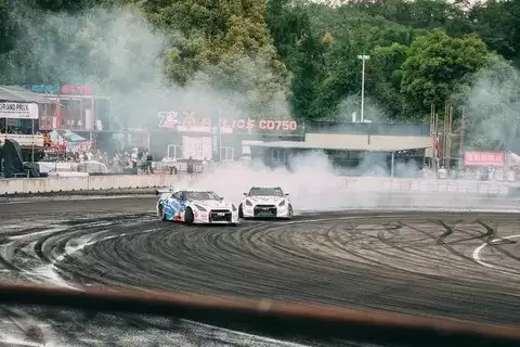 精准漂移技术全解析：操控、走线与驱动形式影响