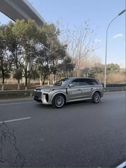 岚图×华为再提速！泰山Ultra测试车曝光，或将解锁国内L3量产新纪录