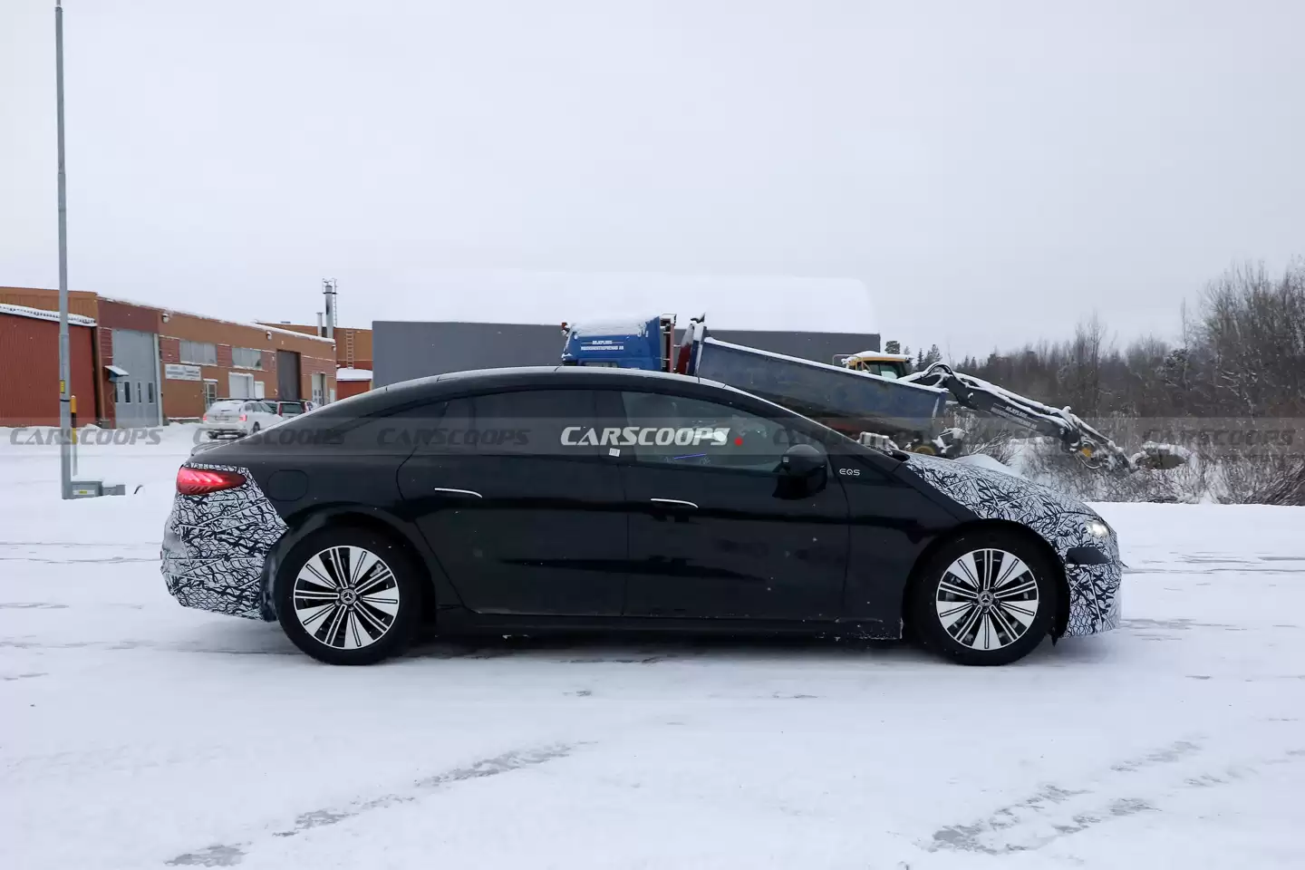 2027 款奔驰 EQS 路测图曝光：800V 架构，自研 eATS 2.0 电机 + 双速变速箱