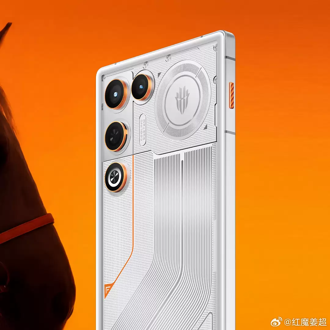 红魔产品经理姜超吐槽手机行业设计风气“太离谱”:千篇一律,审美倒退