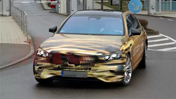 中期改款奔驰S级配置曝光：超一半部件重新开发 用上全新V8