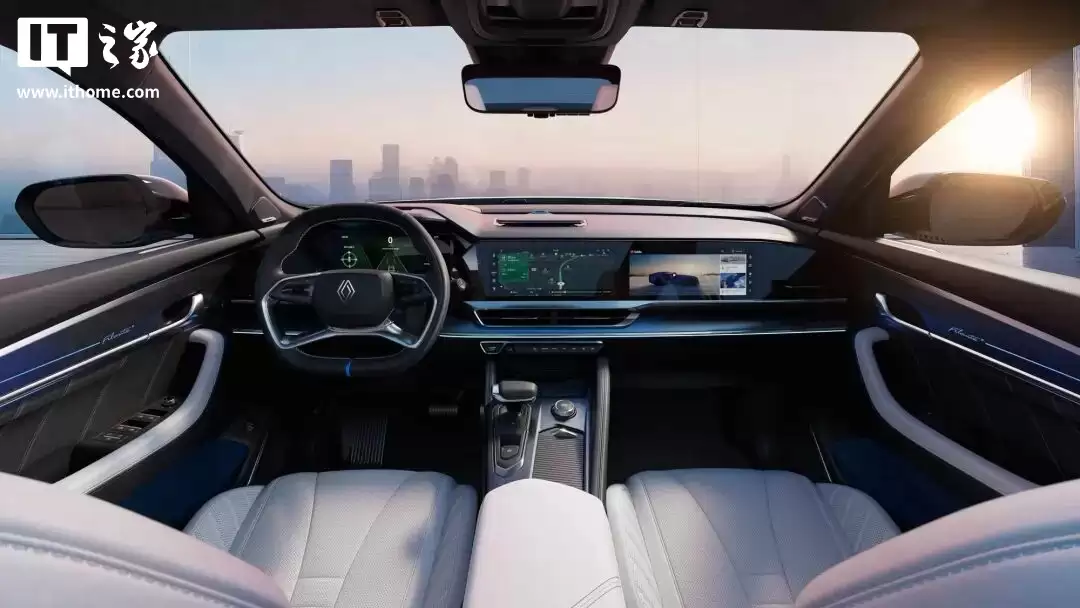 雷诺 Filante 跨界车型亮相：升级版 E-Tech 全混动 250 马力，今年 3 月韩国上市