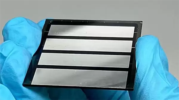 钙钛矿电池重大突破：稳定性提升，商业化临近