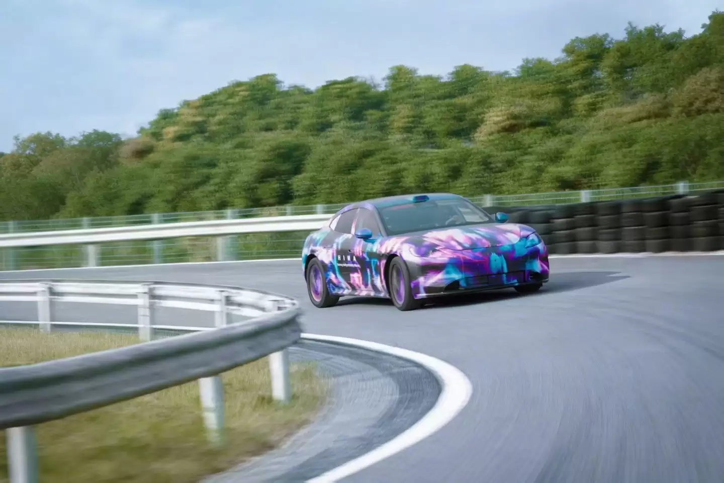 鸿蒙智行尚界 Z7 实车动态视频首曝:溜背造型 + 长车头设计、配半隐藏式门把手