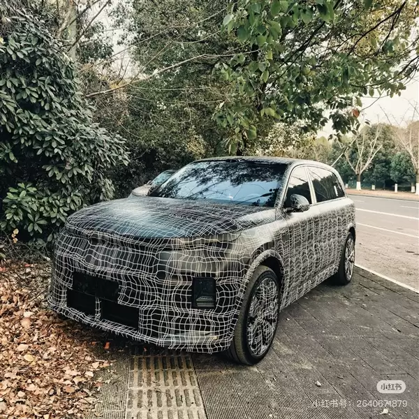 顶配用上73度大电池!博主曝光换代理想L9实车谍照