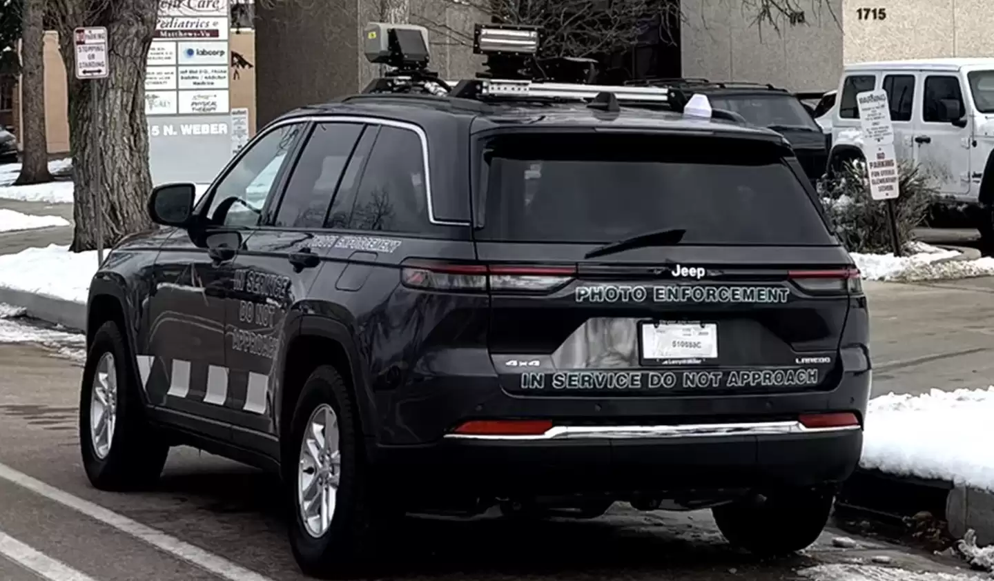 科罗拉多斯普林斯启用AI测速警车