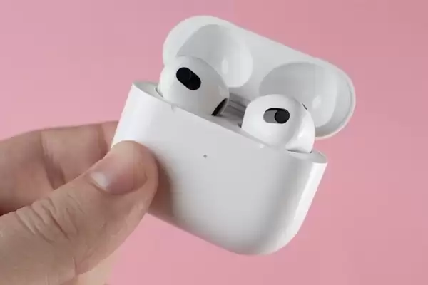 OpenAI瞄准苹果AirPods 科技人士爆料新产品在9月发布