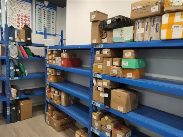 6万盘下2万才脱手!快递驿站为何总在换老板