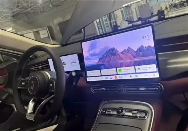 2026款红旗H5实车图流出:撞脸老款H9、内饰全面升级