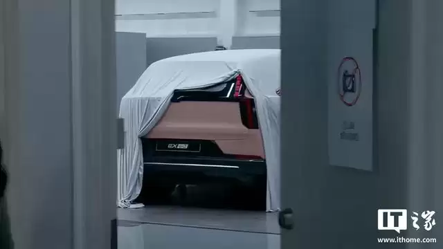 沃尔沃EX60纯电SUV将搭载谷歌Gemini AI，配大尺寸竖屏