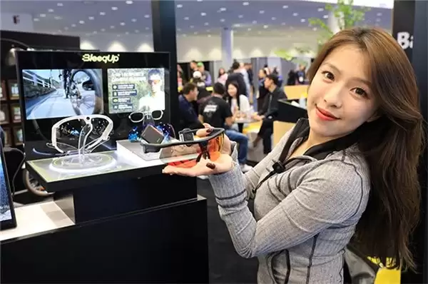 AI眼镜是噱头还是真实用？BleeqUp在CES2026上给出了答案